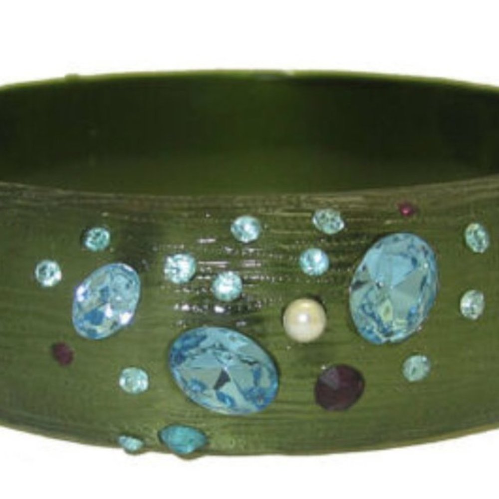 Bangle bracelet green crystal pearls NWT